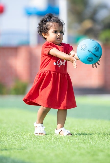 中国男子冰壶队米兰冬奥资格赛5-2击败菲律宾，豪取三连胜引关注